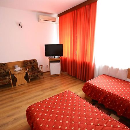 Hotel Moldova Bîrlad Kültér fotó