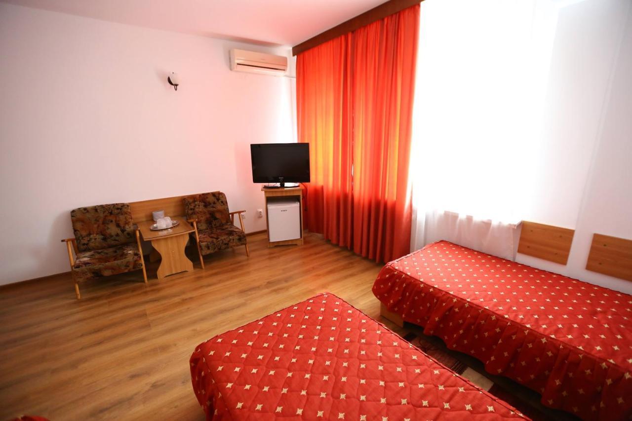 Hotel Moldova Bîrlad Kültér fotó