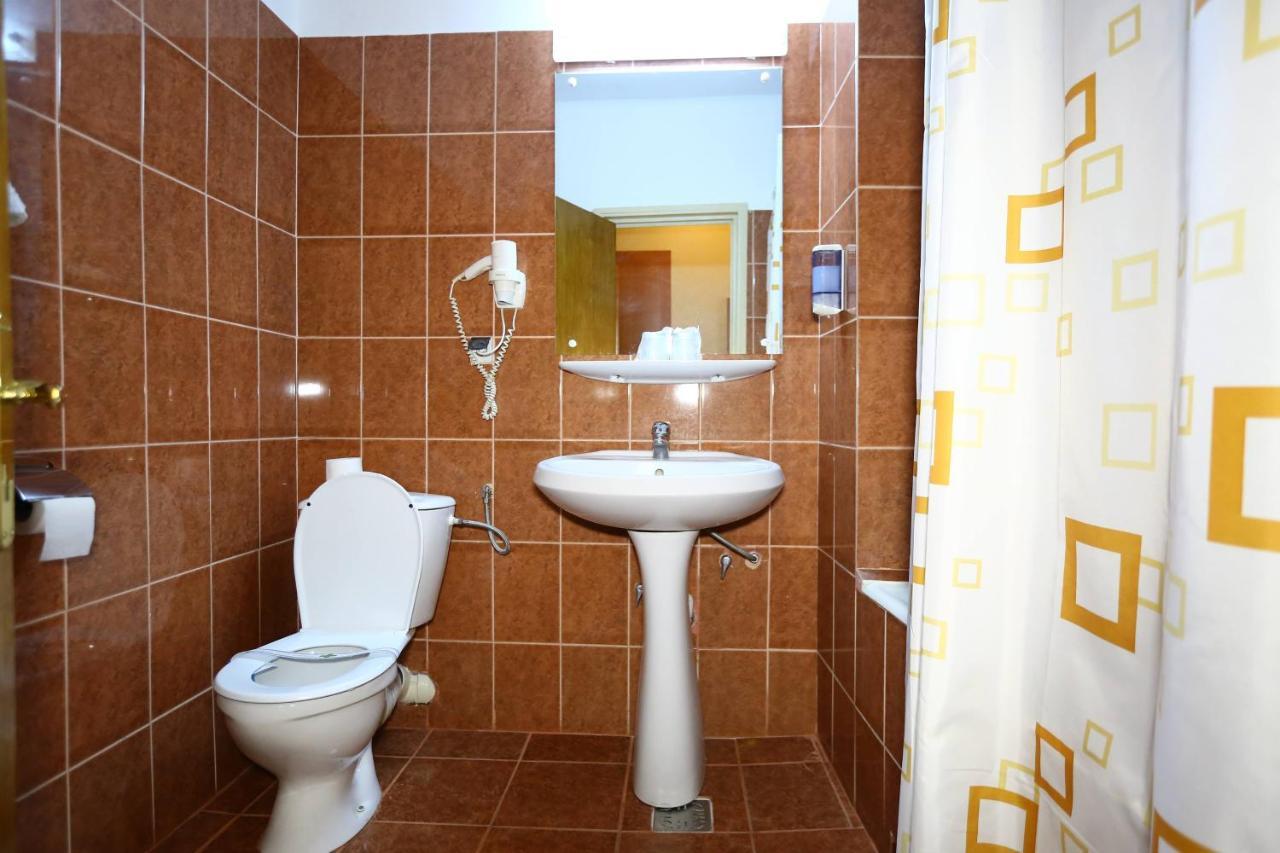 Hotel Moldova Bîrlad Kültér fotó