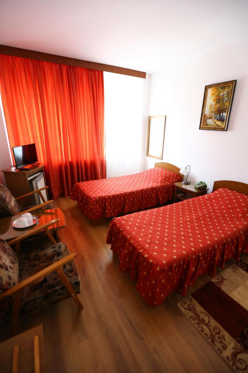Hotel Moldova Bîrlad Kültér fotó